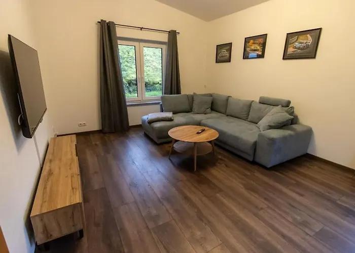 Apartment Suedschleife - App. 3 - Direkt Am Ring Reimerath