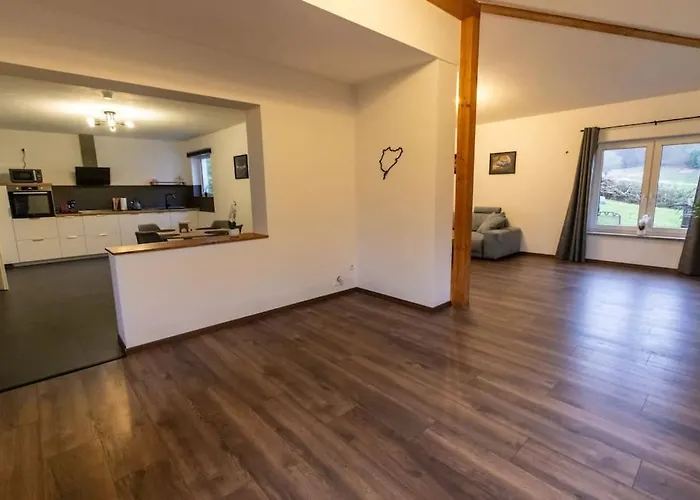 Apartment Suedschleife - App. 3 - Direkt Am Ring Reimerath